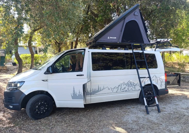 Snailer Alduo stresny stan na aute Volkswagen Transporter - fotografia zakaznika z krajiny Slovensko